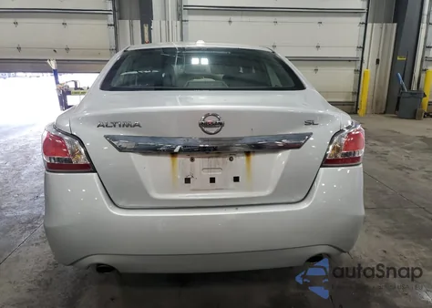 2015 Nissan Altima 2.5 z USA, uszkodzony, nr VIN 1N4AL3APXFN308318